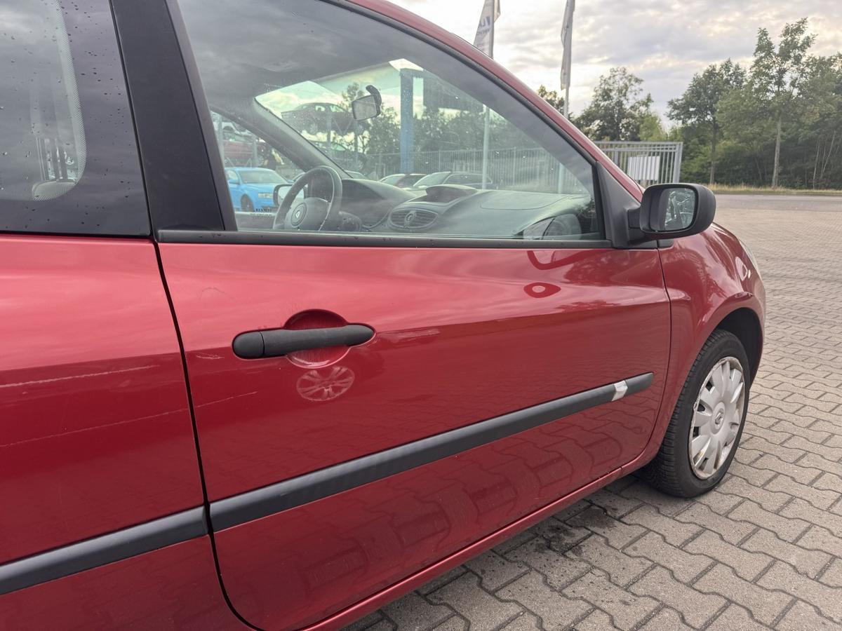 Renault Clio 3 original T&uuml;r vorn rechts TEB76 red of fire 3-T&uuml;rer Rohbau Bj.2005